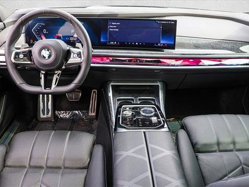 Used 2023 BMW 740i RWD image 23