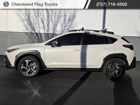 Used 2024 Subaru Crosstrek 2.0i Premium image 3