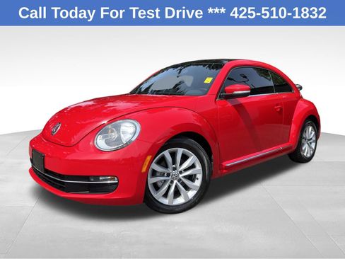 Used 2015 Volkswagen Beetle TDI FWD image 1