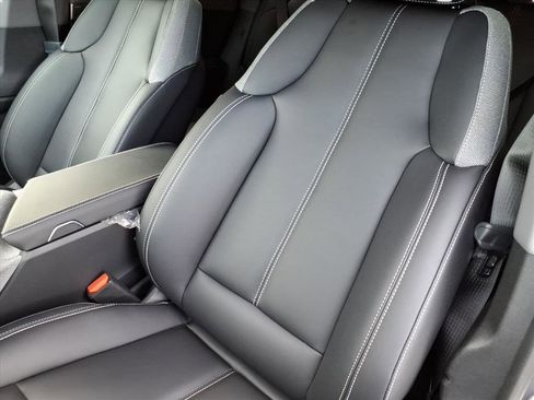 New 2026 Cadillac Optiq Luxury 1 image 14