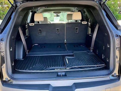Used 2023 Chevrolet Traverse LS FWD image 15