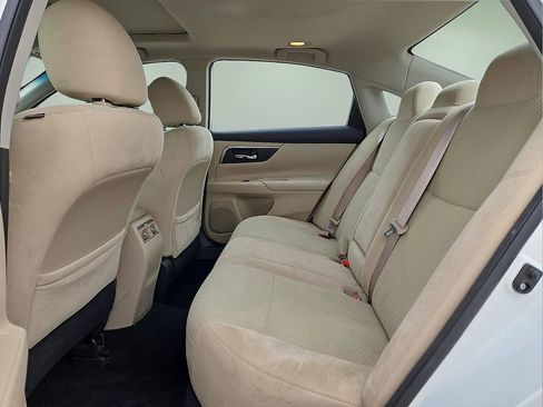 Used 2015 Nissan Altima 2.5 SV w/ Convenience Package image 15