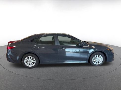 Used 2025 Toyota Camry LE image 16