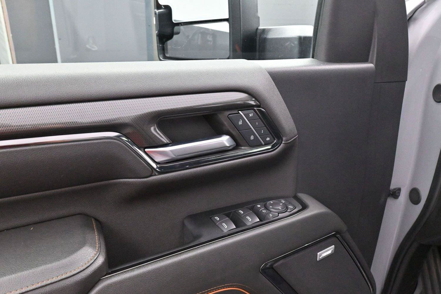 Used 2024 GMC Sierra 2500 AT4 w/ AT4 Premium Plus Package AWD/4WD image 10