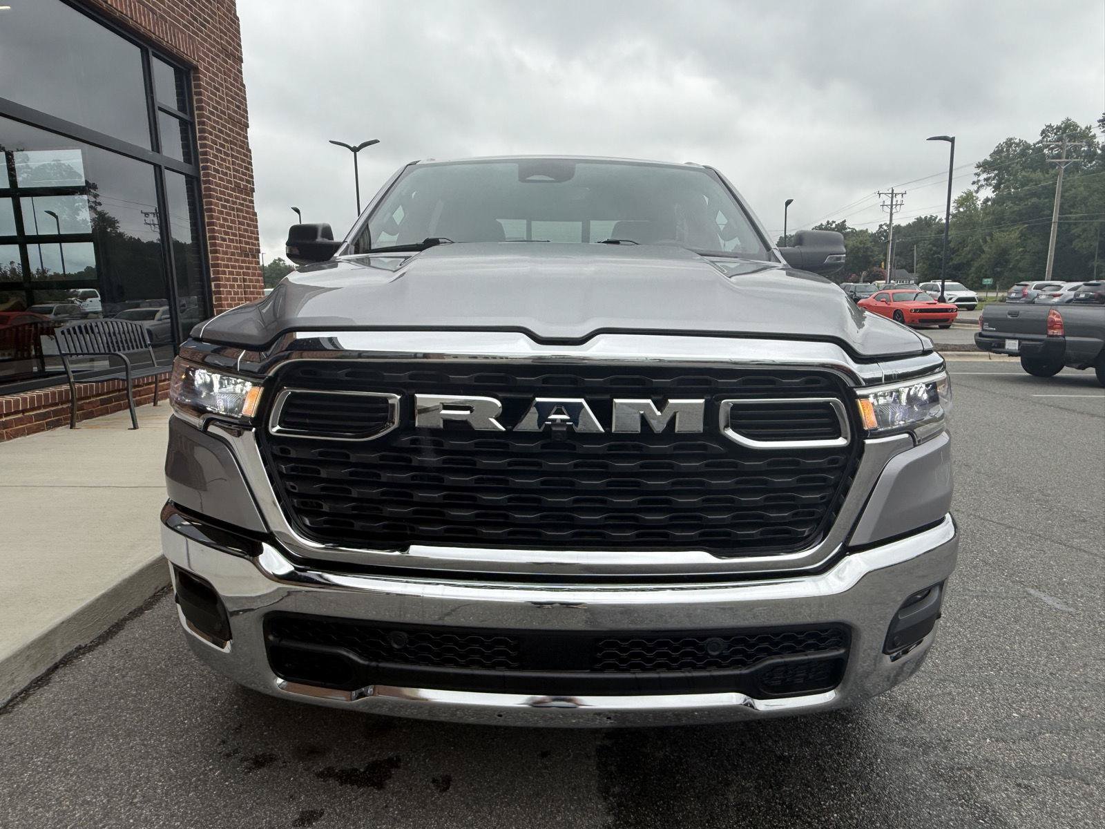 Used 2025 RAM 1500 Big Horn AWD/4WD image 24