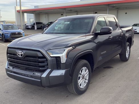 New 2026 Toyota Tundra SR5 image 8