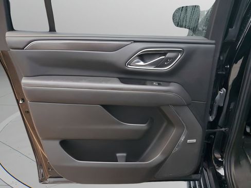 Used 2022 GMC Yukon XL AT4 image 18