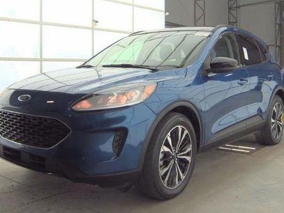 Used 2022 Ford Escape SE w/ SE Sport Appearance Package