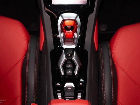 Used 2023 Lamborghini Huracan EVO image 36