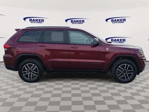 Used 2019 Jeep Grand Cherokee Trailhawk image 2