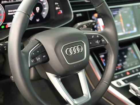 Used 2024 Audi Q7 2.0T Premium Plus image 17