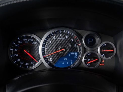 Used 2015 Nissan GT-R Premium image 35