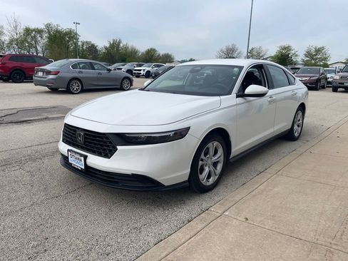 Used 2025 Honda Accord LX image 2