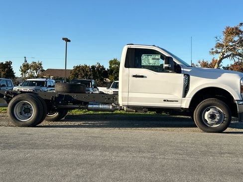 Used 2024 Ford F350 XLT AWD/4WD image 6