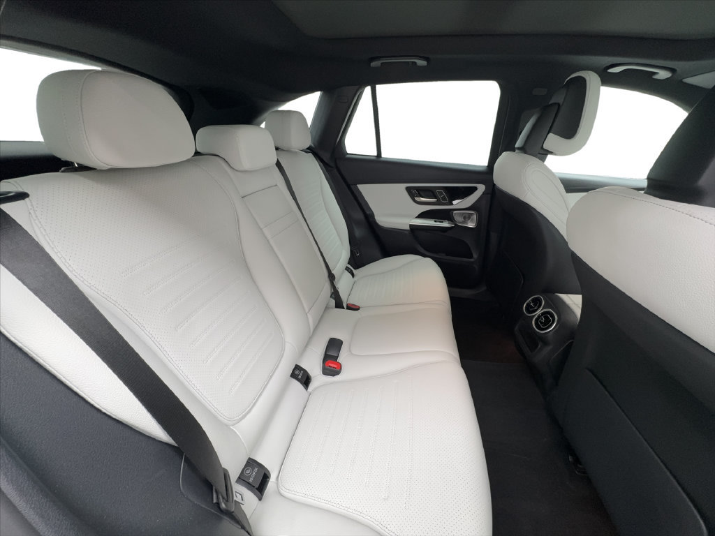 Used 2023 Mercedes-Benz GLC 300 w/ AMG Line image 39