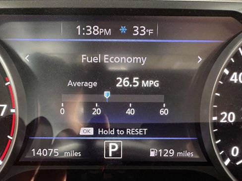 Used 2023 Nissan Sentra SR w/ SR Premium Package FWD image 30