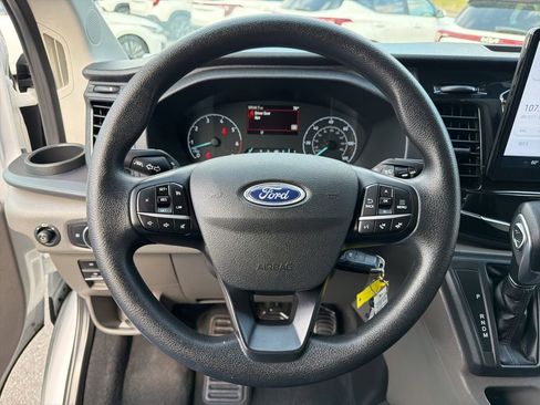 Used 2023 Ford Transit 350 XLT RWD image 14
