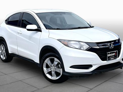Used 2018 Honda HR-V LX image 3