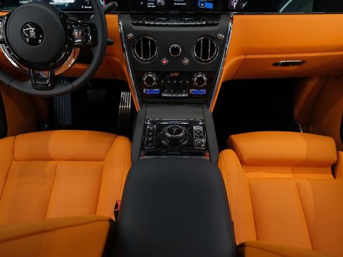 Used 2026 Rolls-Royce Cullinan AWD/4WD image 75