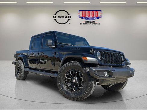 Used 2024 Jeep Gladiator Willys image 5