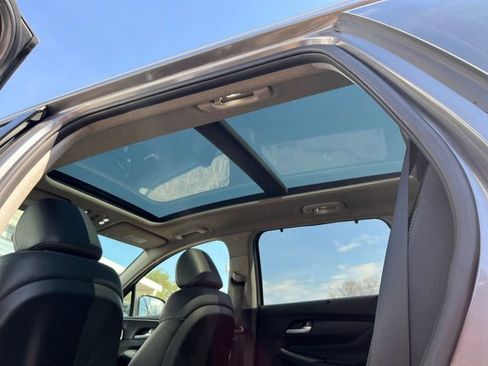 Used 2019 Hyundai Santa Fe Limited image 17