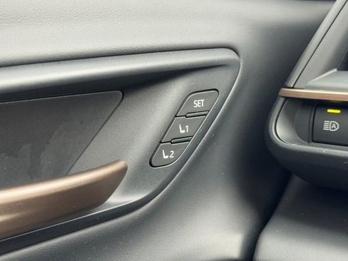 Certified 2025 Toyota Crown Signia w/ Advanced Technology Package image 19