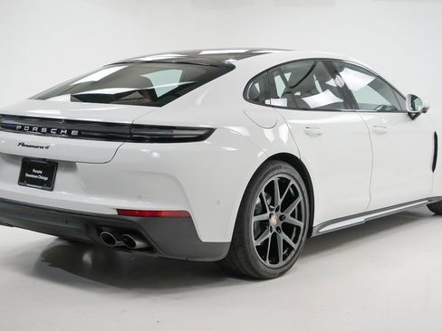 Certified 2025 Porsche Panamera 4 image 10