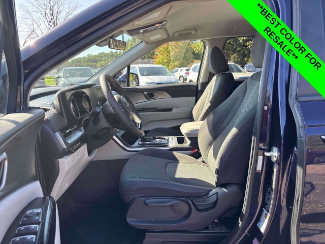 Used 2022 Kia Carnival LX FWD image 5