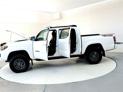 Used 2023 Toyota Tacoma TRD Sport image 10