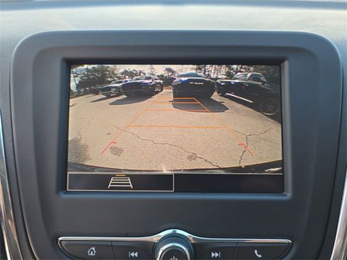 Used 2024 Chevrolet Equinox LT image 18