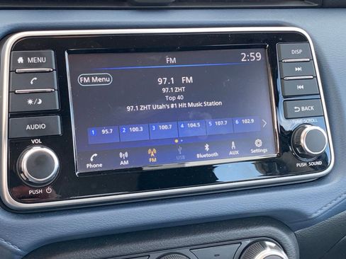 Used 2025 Nissan Versa SV w/ Trunk Package image 20