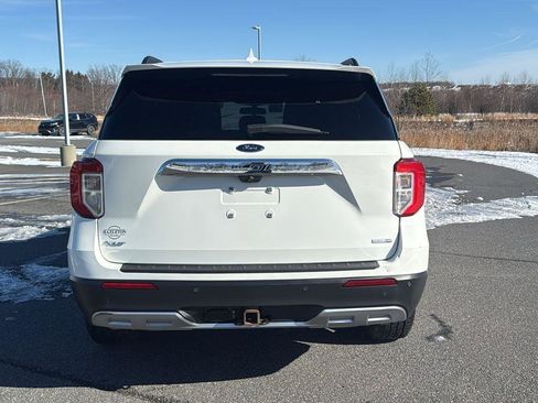 Used 2020 Ford Explorer XLT w/ Equipment Group 202A image 10