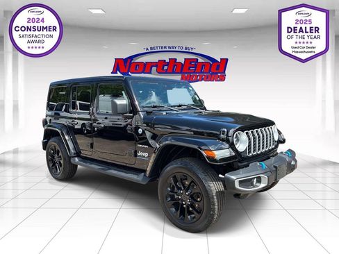 Used 2024 Jeep Wrangler Unlimited Sahara w/ Technology Group AWD/4WD image 1
