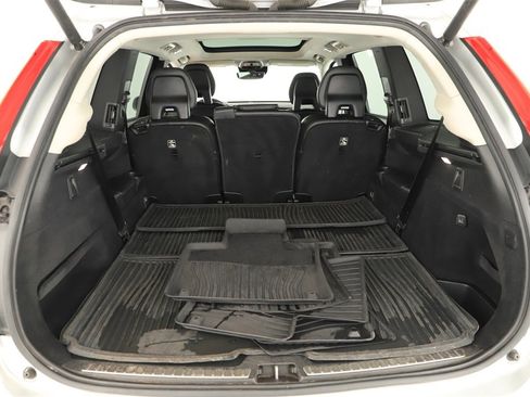 Used 2020 Volvo XC90 T5 Momentum image 28
