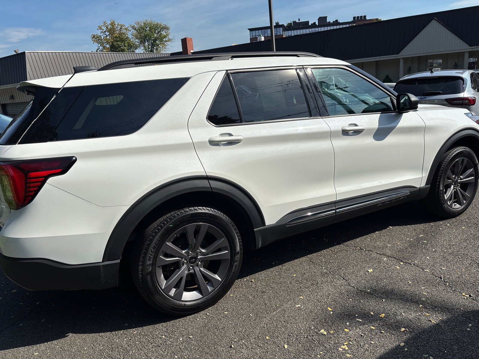 Used 2025 Ford Explorer Active w/ Active Comfort Package AWD/4WD image 10