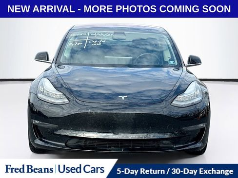 Used 2019 Tesla Model 3 Mid Range image 2