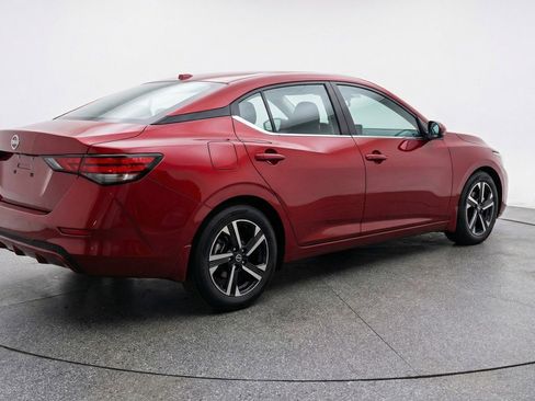 Used 2025 Nissan Sentra SV image 9