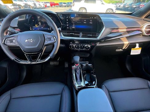 New 2026 Chevrolet Trax RS w/ Driver Confidence Package FWD image 5