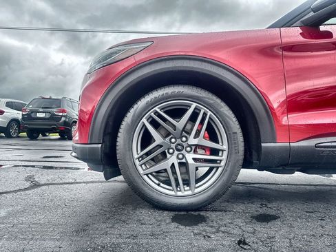 Used 2025 Ford Explorer ST AWD/4WD image 10