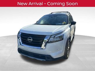 Certified 2024 Nissan Pathfinder Platinum FWD video 1