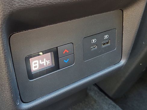 Used 2023 Nissan Rogue SL w/ SL Premium Package image 15