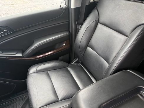 Used 2019 Chevrolet Suburban LT AWD/4WD image 12