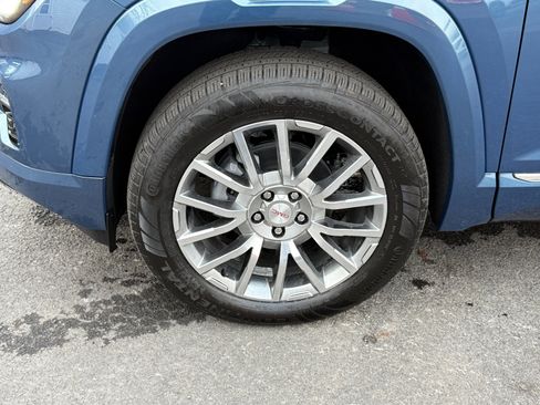 New 2026 GMC Terrain Denali w/ LPO, Floor Liner Package image 9