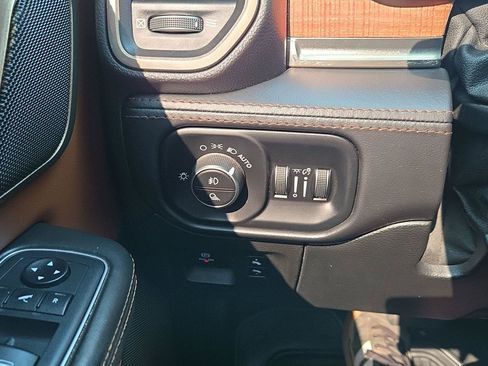 Used 2019 RAM 1500 Limited AWD/4WD image 22