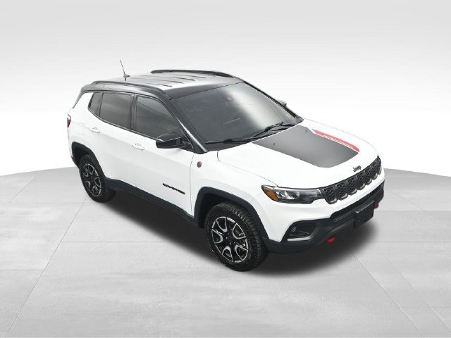 Used 2026 Jeep Compass Trailhawk AWD/4WD image 11