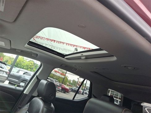 Used 2020 Chevrolet Traverse RS w/ LPO, Floor Liner Package image 15