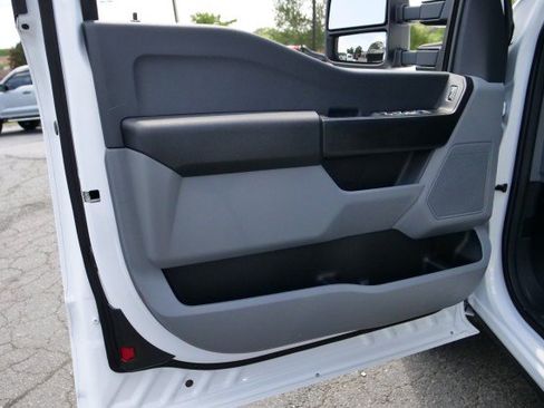 Used 2025 Ford F250 XL RWD image 25