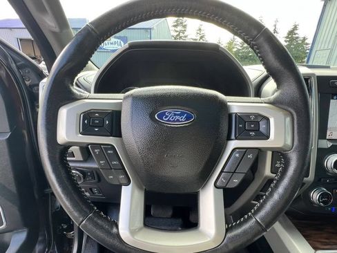 Used 2018 Ford F150 Lariat w/ Equipment Group 502A Luxury AWD/4WD image 33