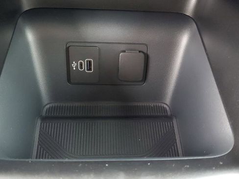 New 2026 Ford Explorer Active w/ Active Comfort Package image 31