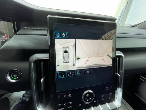 Used 2025 GMC Acadia Elevation image 21